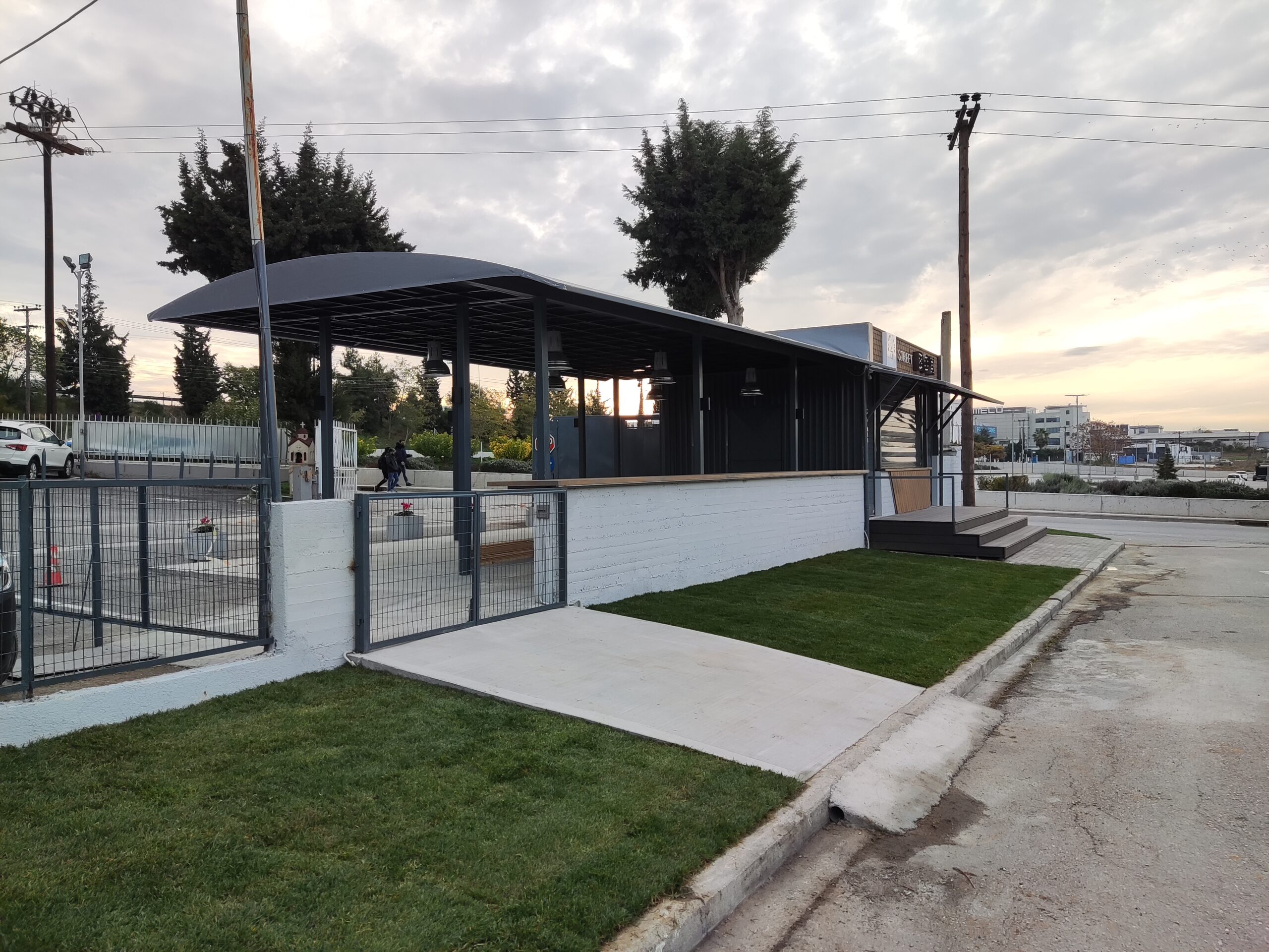 Ανακαίνιση υπαίθριου χώρου καφέ
