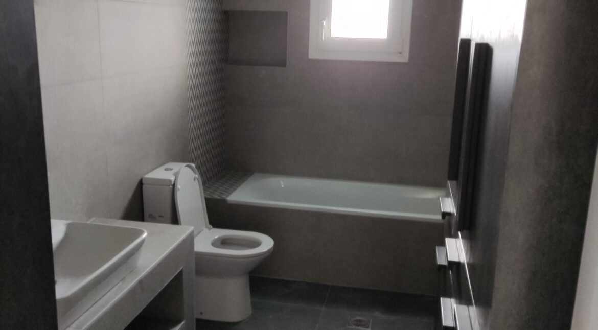 Χρήση αντλίας θερμότητας και FCU για ψύξη και θέρμανση σε μονοκατοικία